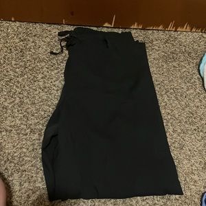 I’m selling some scrubs that don’t fit me anymore!